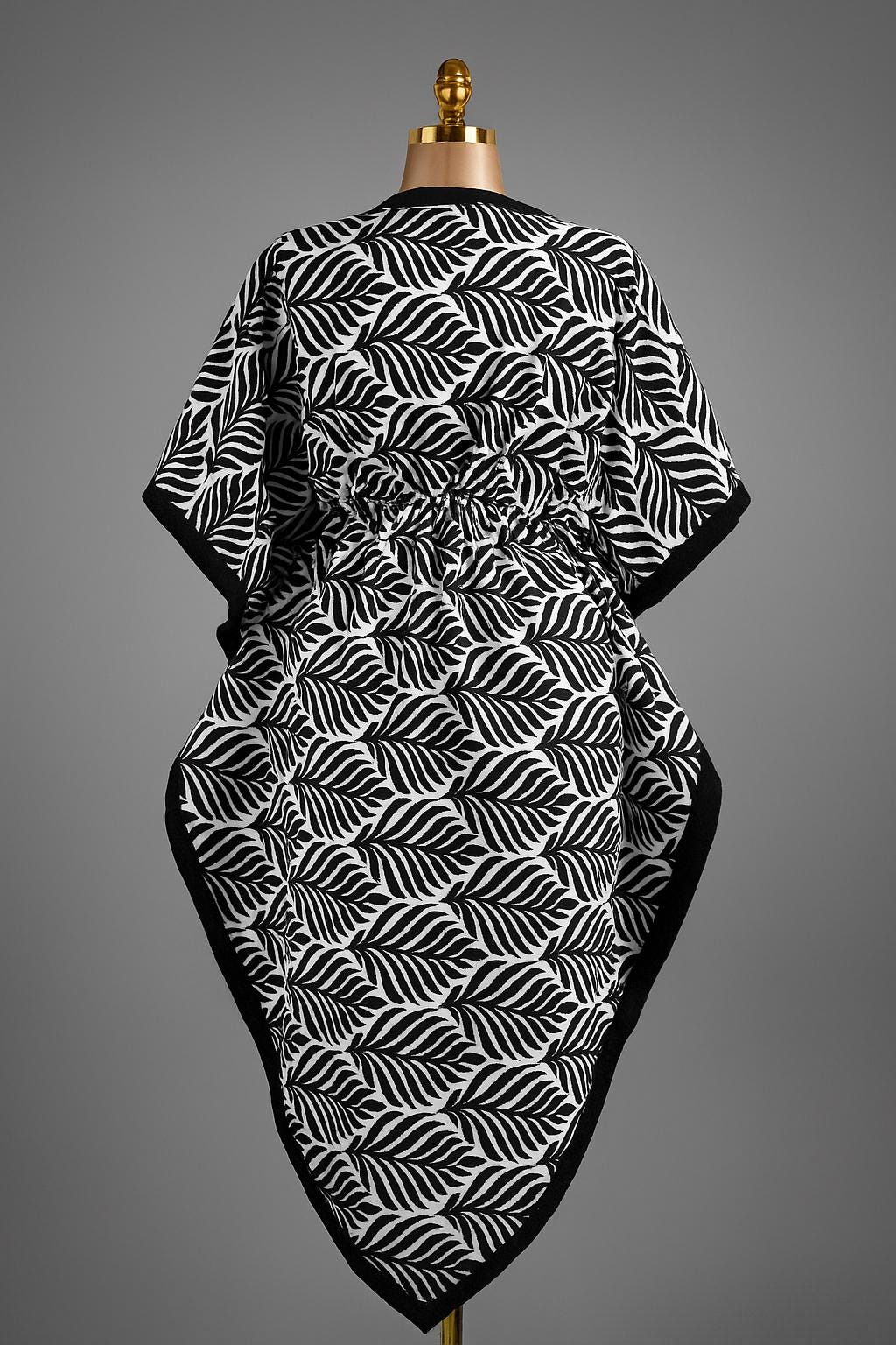 IMPERIALE Obìnrin Ọlá Leaf Empress Kaftan (Obìnrin Ọlá = Woman of Honor)